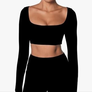 SUNZEL Black Long Sleeve Crop Top